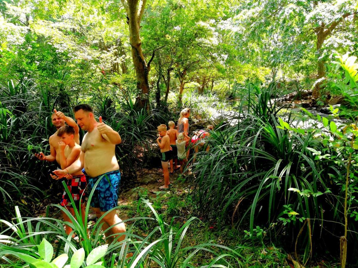 Atha Safari Resort & Riverside Camping 达瓦拉维 外观 照片
